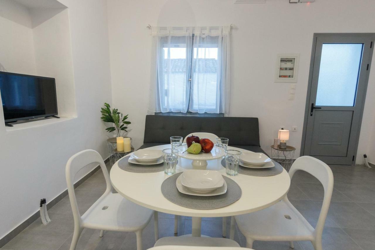 Infinity Apartment Leonídion エクステリア 写真
